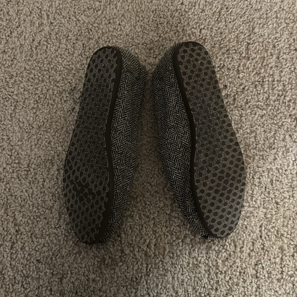 Tom’s - Picture 2 of 2